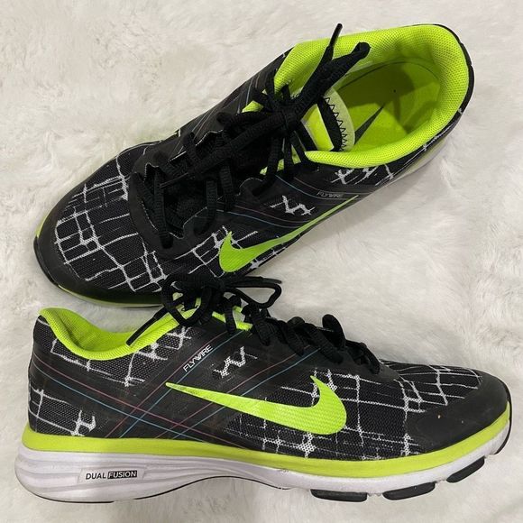 NIKE FLYWIRE Dual Fusion Women’s Sneakers 9.5 - Picture 3 of 11